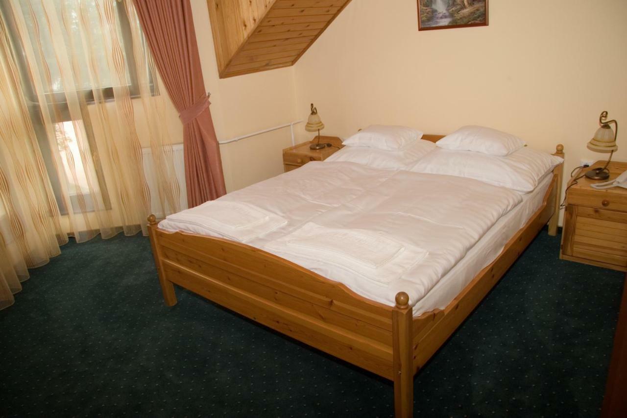 Hotel Fortuna Dávod Pokój zdjęcie