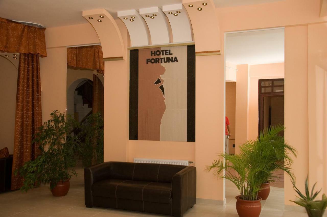 Hotel Fortuna Dávod Zewnętrze zdjęcie