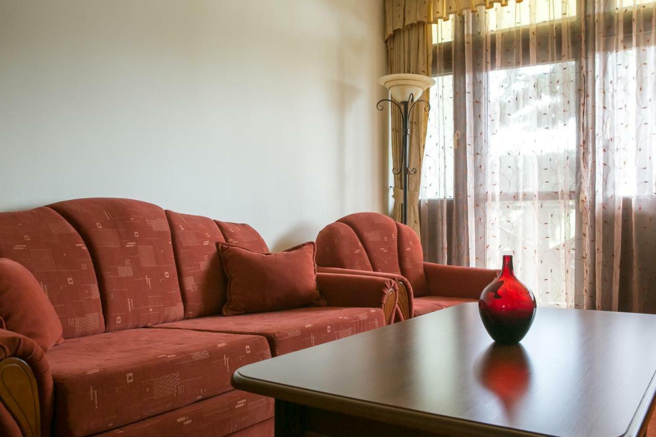Hotel Fortuna Dávod Zewnętrze zdjęcie