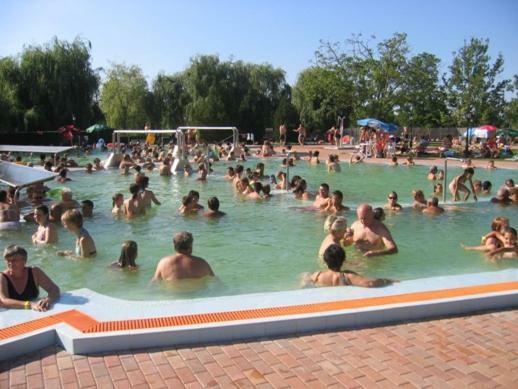 Hotel Fortuna Dávod Zewnętrze zdjęcie