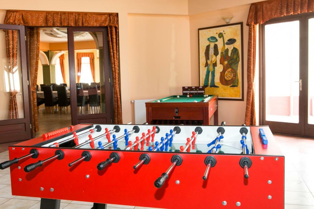 Hotel Fortuna Dávod Zewnętrze zdjęcie