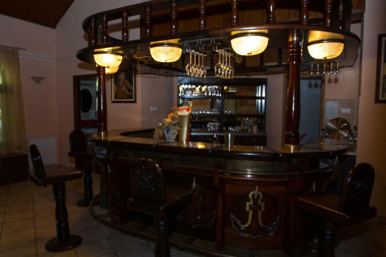 Hotel Fortuna Dávod Zewnętrze zdjęcie